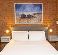 Coast Inn Motel - Holiday Cairns