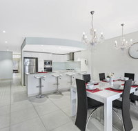 Coast Luxury Apartment 21 - Holiday Cairns
