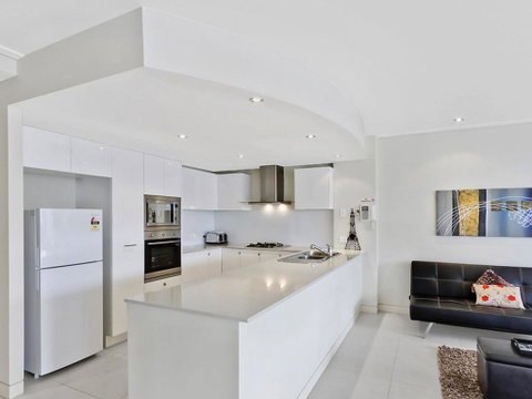 Coast Luxury Apartment 3 - Holiday Cairns 3