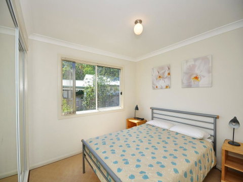Coastal Cottage - Holiday Cairns 1