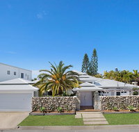 Coastal Elegance - Holiday Cairns