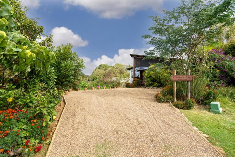 Cobhearthome - Holiday Cairns 1