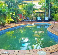 Coconut Grove Holiday Apartments - Holiday Cairns