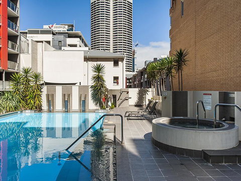 Code Apartment - Holiday Cairns 2