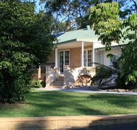 Colin's Garden - Holiday Cairns