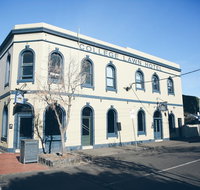 College Lawn Hotel - Holiday Cairns