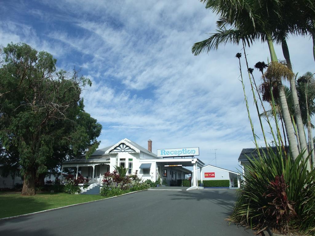 Gladstone ACT Holiday Cairns
