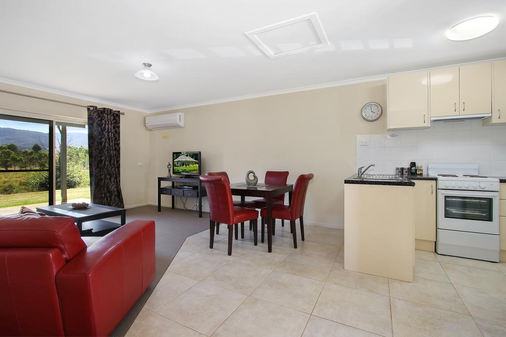Allans Flat VIC Holiday Cairns