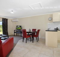 Colonial Inn Guest Rooms - Holiday Cairns