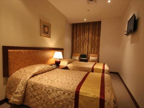 Comfort Hotel Sydney City (formerly City Lodge Hotel) - Holiday Cairns 3