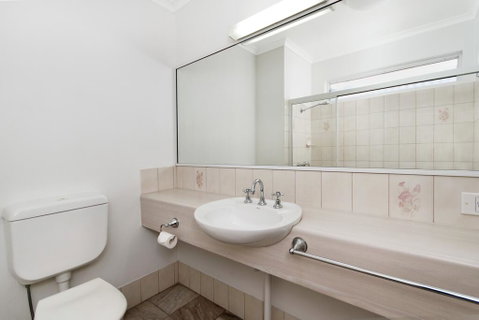Comfort Inn Cairns City - Holiday Cairns 1
