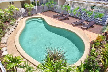 Comfort Inn Cairns City with Holiday Cairns