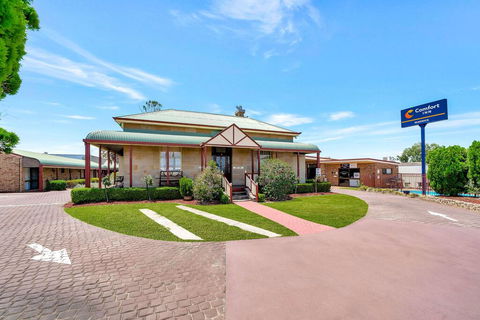 Comfort Inn Warwick - Holiday Cairns 2