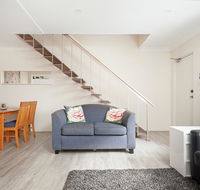 Comfy  Convenient  Homebush West 300 steps train - Holiday Cairns