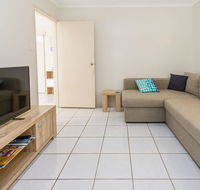 Comfy and Cosy ground floor unit - Holiday Cairns