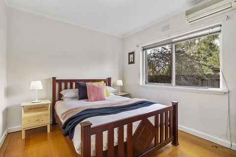 Comfy One-bedroom Unit Between City And Airport - Holiday Cairns 2