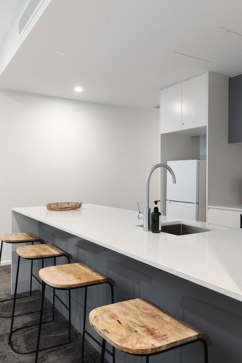 Contemporary Apartment In Newcastle CBD - Holiday Cairns 3