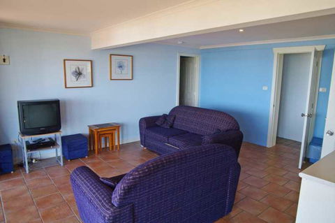 Cooinda, 17 Dulconghi Street - Holiday Cairns 2