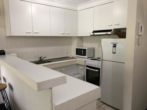 Copacabana Apartments - Holiday Cairns 2