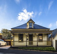 Corinda Contemporary - Holiday Cairns