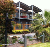 Corinella On The Esplanade Bed  Breakfast - Holiday Cairns
