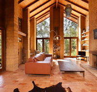 Corymbia Cottage - unique quirky private a guest favourite - Holiday Cairns