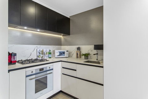 Cosy Apartment Walking Distance From Everything - Holiday Cairns 3