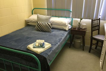 Cosy Bed And Breakfast with Holiday Cairns