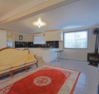 Cottage in the Country - Holiday Cairns