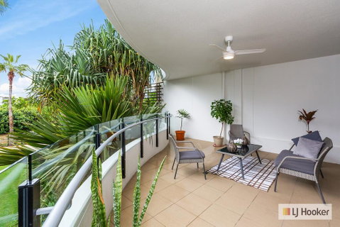 COTTON BEACH 85 - PRIVATE Mid Floor APARTMENT - Holiday Cairns 2