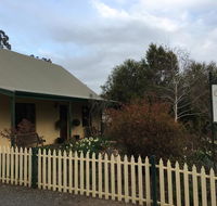 Country Pleasures Bed and Breakfast - Holiday Cairns