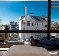 Couple's Gateway in Sunny Elizabeth Bay - Holiday Cairns