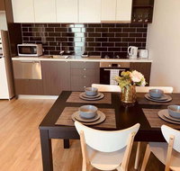 Cozy  Brand New Apt in the Heart of Western - Holiday Cairns