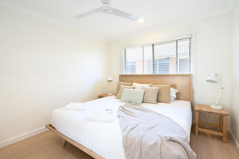 Cozy 1 Bedroom Apartment Minutes From The Beach - Holiday Cairns 3