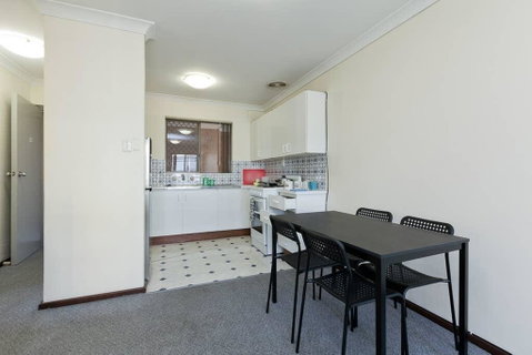Cozy South Perth Unit Next To Perth Zoo - Holiday Cairns 0