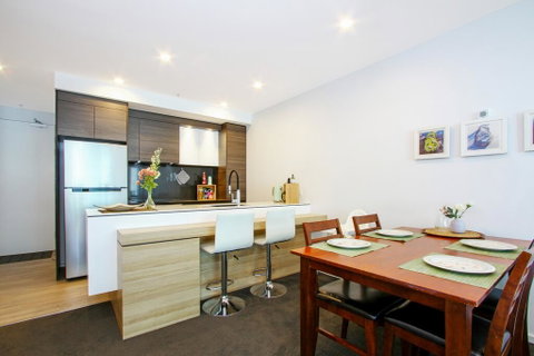 Cozy, Homely Apartment CBR Central - Holiday Cairns 1