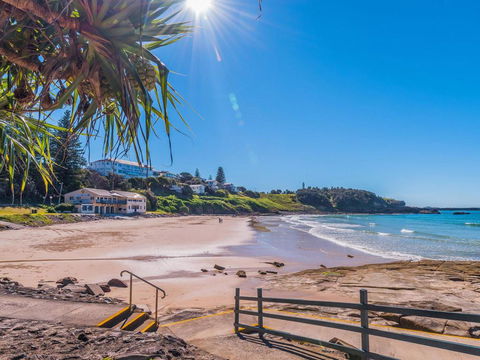 Craigmore On The Beach Unit 13 - Views Views - Holiday Cairns 2