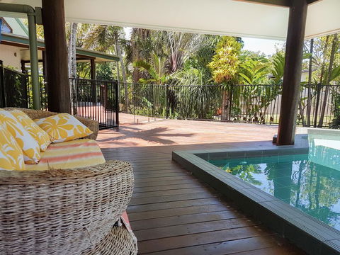 Crazy About Cairns Resort Living - 6 Bedrooms - Holiday Cairns 2