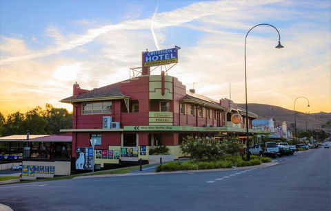 Criterion Hotel Gundagai - Holiday Cairns 0