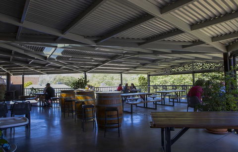 Criterion Hotel Gundagai - Holiday Cairns 3