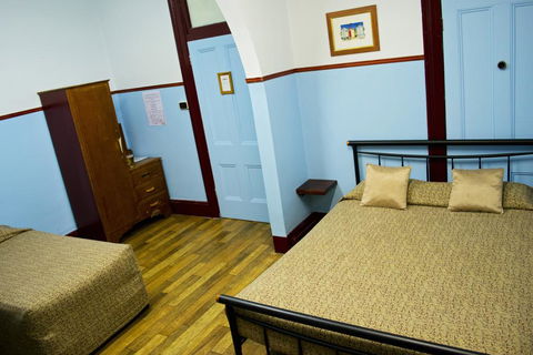Criterion Hotel Rockhampton - Holiday Cairns 3