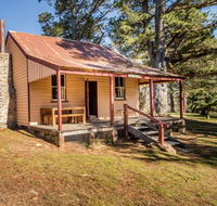 Currango Cottages - Holiday Cairns
