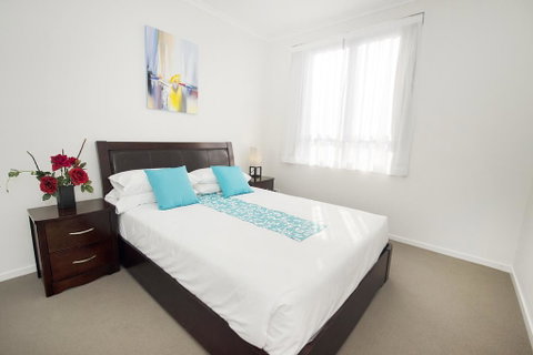 Curtis Central Apartments - Holiday Cairns 2