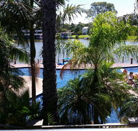 Cypress waterfront spa apartment - Holiday Cairns