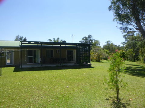 Dad & Alice's Place - Holiday Cairns 2