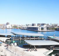 Darling harbour Waterview Luxury Apartment - Holiday Cairns