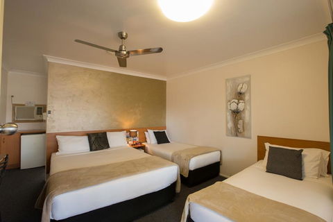 David Motor Inn - Holiday Cairns 2