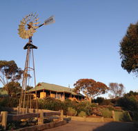 Daysy Hill Country Cottages - Holiday Cairns