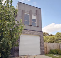 Delicate and Peaceful Bundoora Townhouse 7-R4 - Holiday Cairns