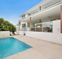Deluxe on Water - Holiday Cairns